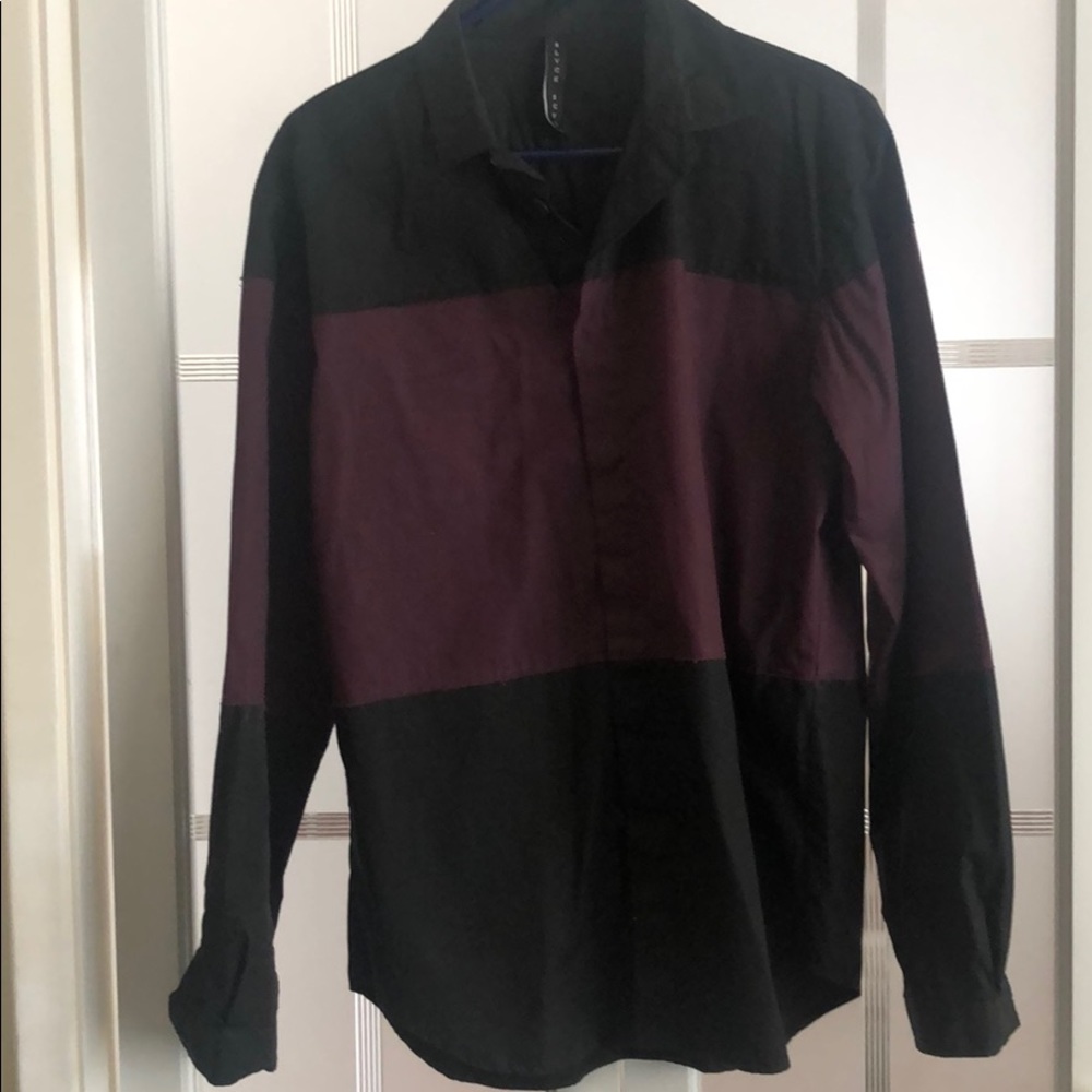 Black Scale Button-Down men’s M